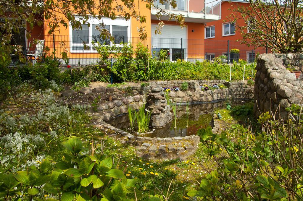 Ferien Unterm Reetdach In Gohren Hotel Goehren  Exterior photo